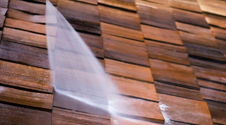 Professional gutter cleaning in Shelby, MS
